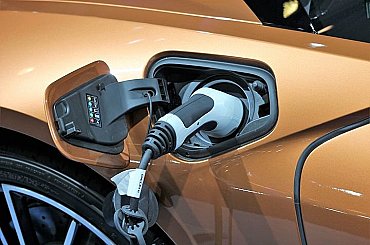 Evert launches wallbox with bidirectional EV charger, PV inverter